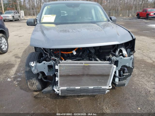 3FTTW8E35PRA93993 Ford Maverick Xl