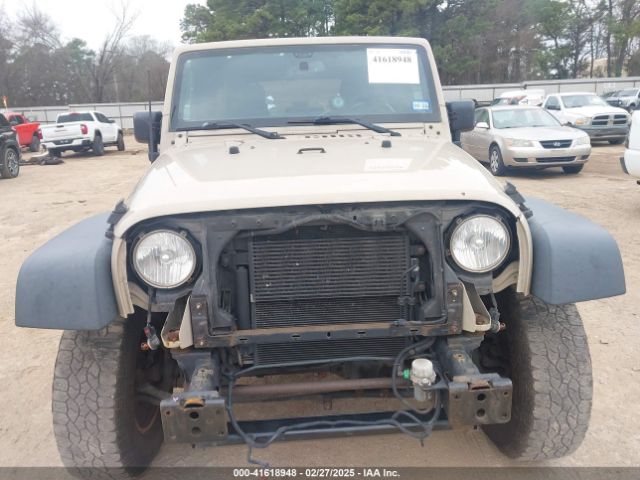 1C4BJWDG9GL276069 Jeep Wrangler Unlimited Sport