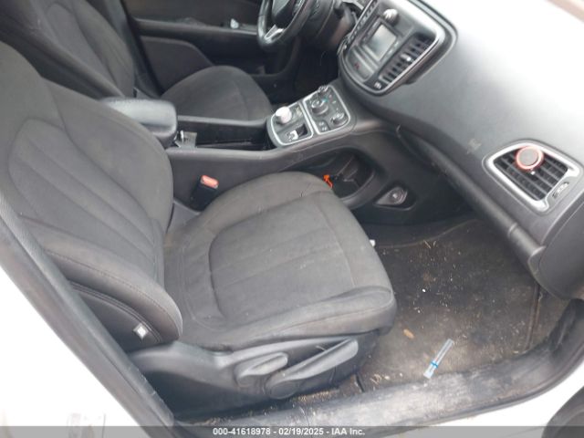 2015 CHRYSLER 200 1C3CCCABXFN716264 Photo 4