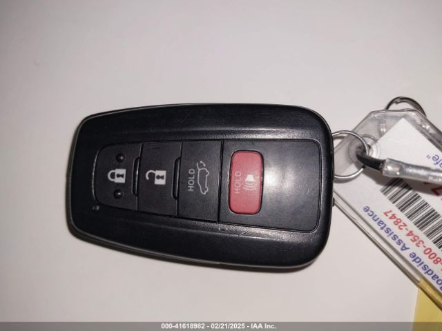 4T3RWRFV1RU161639 Toyota Rav4 Hybrid Xle