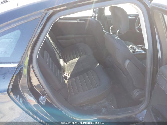 3FA6P0HDXER236049 Ford FUSION SE