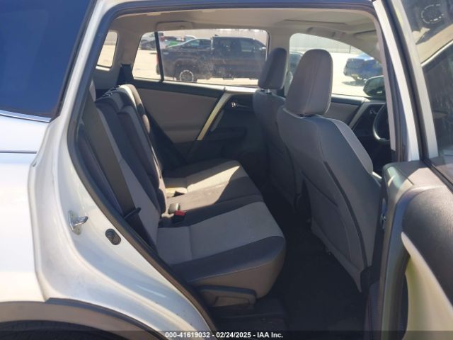 2T3WFREV7FW223321 Toyota Rav4 Xle
