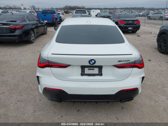 WBA83AP03RCR93802 BMW M440I