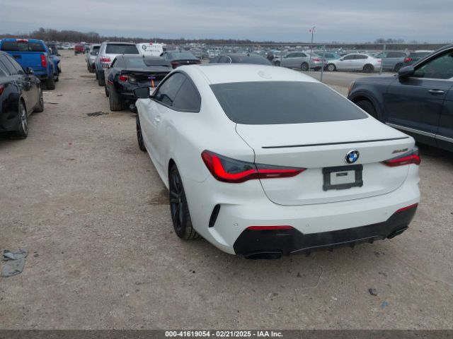 WBA83AP03RCR93802 BMW M440I