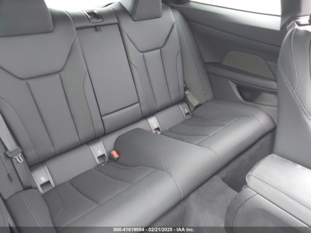 WBA83AP03RCR93802 BMW M440I