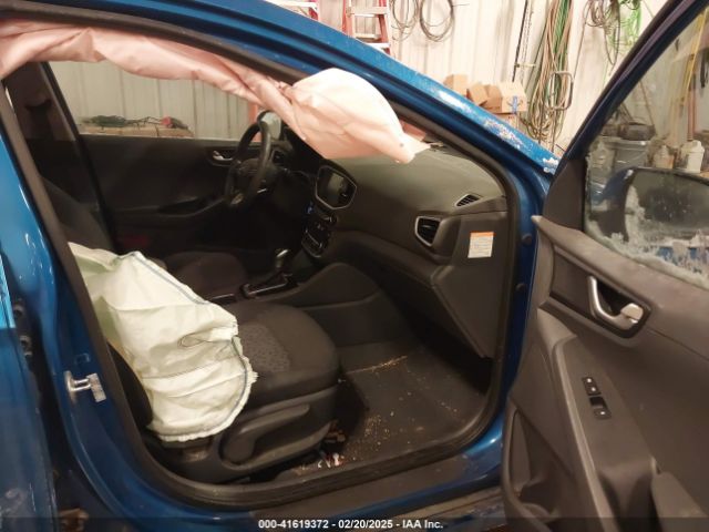 KMHC65LC1HU036827 Hyundai Ioniq Hybrid Blue