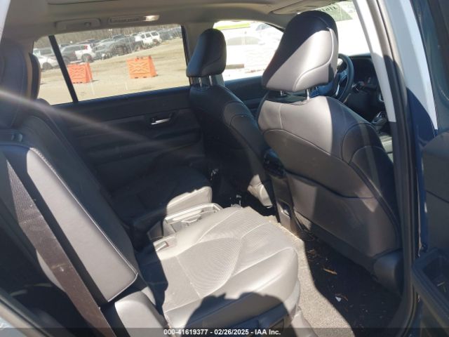 5TDAAAB59RS044587 Toyota Grand Highlander Platinum