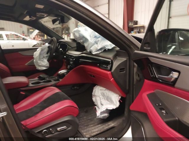 5J8YE1H03NL013136 Acura Mdx A-spec Package