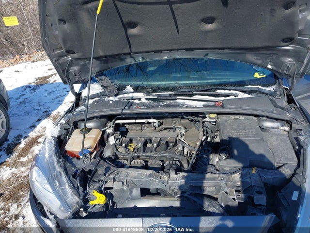Ford FOCUS SE 2016 1FADP3F27GL257596 Image 10