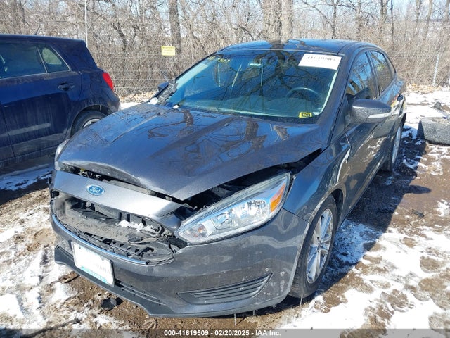 Ford FOCUS SE 2016 1FADP3F27GL257596 Image 2