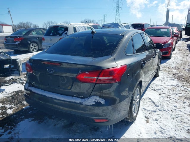 Ford FOCUS SE 2016 1FADP3F27GL257596 Image 4