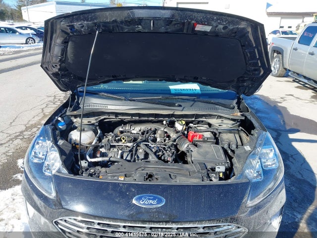 1FMCU9J91MUB36425 Ford Escape Titanium