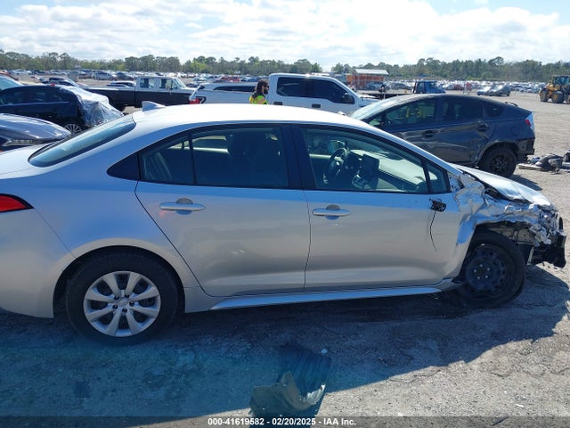 JTDEPMAE0N3021049 Toyota COROLLA LE