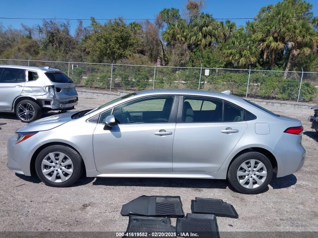 JTDEPMAE0N3021049 Toyota COROLLA LE
