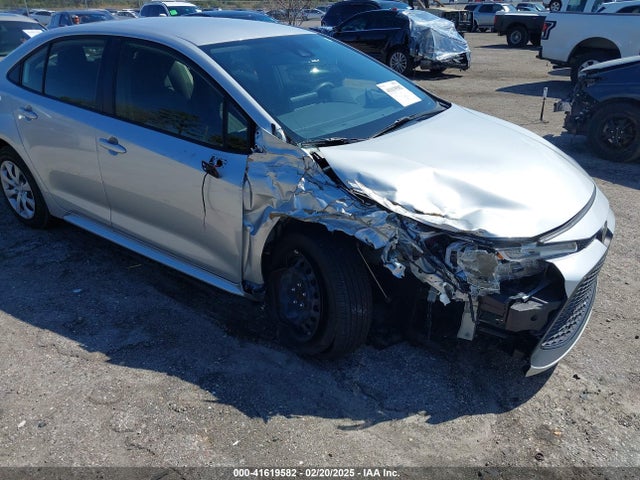 JTDEPMAE0N3021049 Toyota COROLLA LE