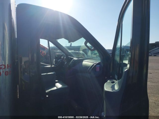 1FDBF9ZM4HKB18839 Ford Transit-350 Cab
