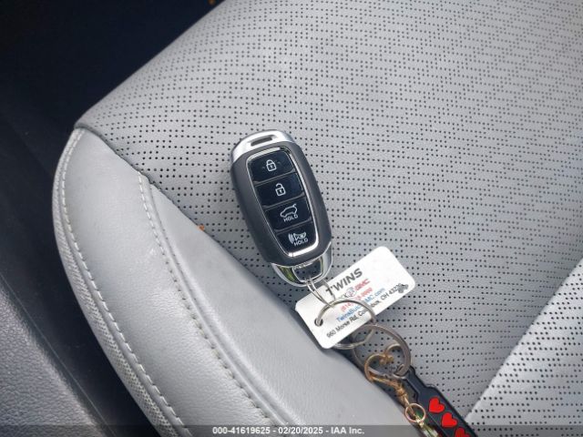 KM8K3CA52LU519247 Hyundai Kona Limited