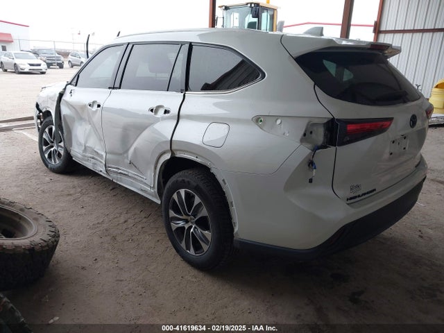 5TDHZRBH0NS178270 Toyota Highlander Xle