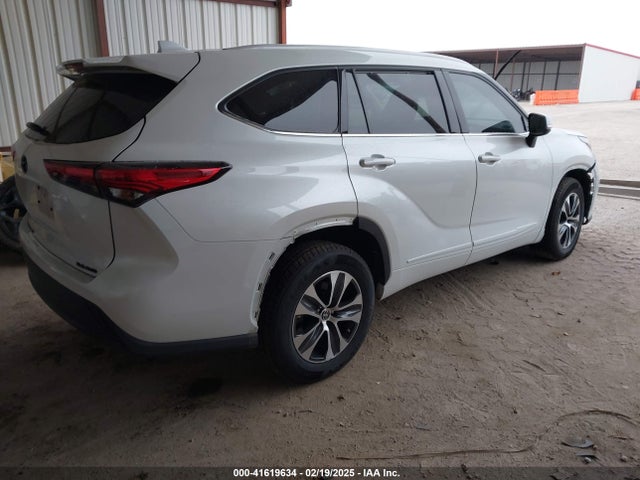 5TDHZRBH0NS178270 Toyota Highlander Xle