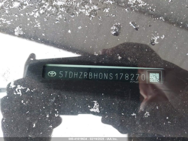 5TDHZRBH0NS178270 Toyota Highlander Xle
