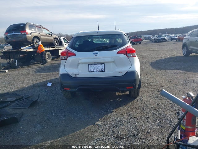 3N1CP5CU9JL531323 Nissan KICKS SV