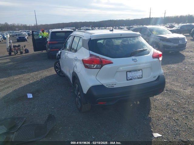 3N1CP5CU9JL531323 Nissan KICKS SV