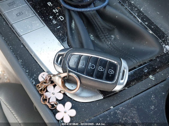 KMHLM4AG3MU091733 Hyundai ELANTRA SEL
