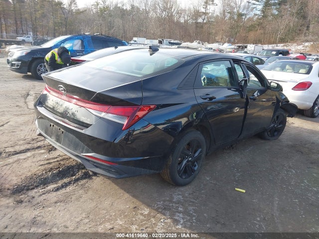 KMHLM4AG3MU091733 Hyundai ELANTRA SEL