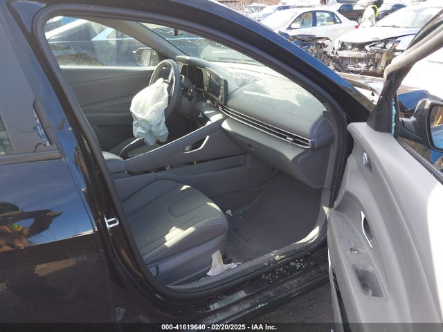 KMHLM4AG3MU091733 Hyundai ELANTRA SEL