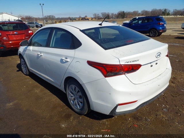 Hyundai ACCENT SE 2019 3KPC24A30KE065657 Image 3