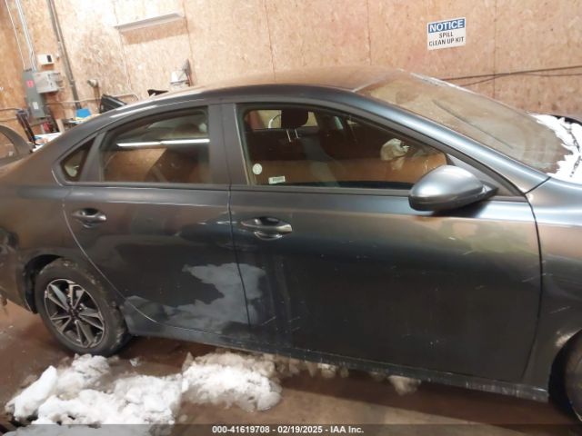 3KPF24AD3RE809784 KIA Forte Lxs