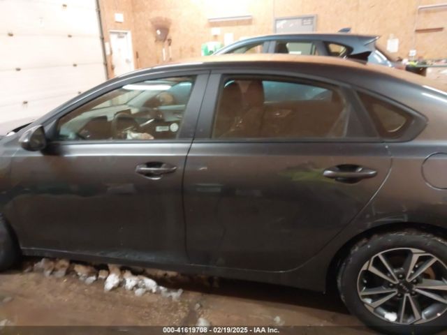 3KPF24AD3RE809784 KIA Forte Lxs