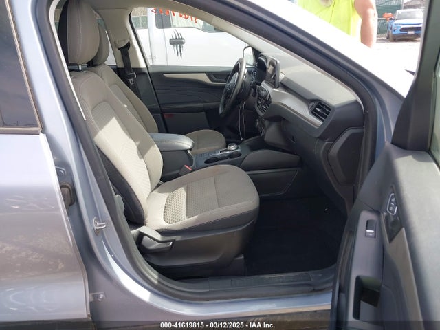 1FMCU9G65NUB67689 Ford ESCAPE SE