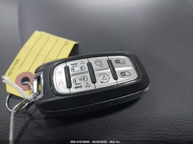 2018 CHRYSLER PACIFICA 2C4RC1FG2JR197902 Photo 10