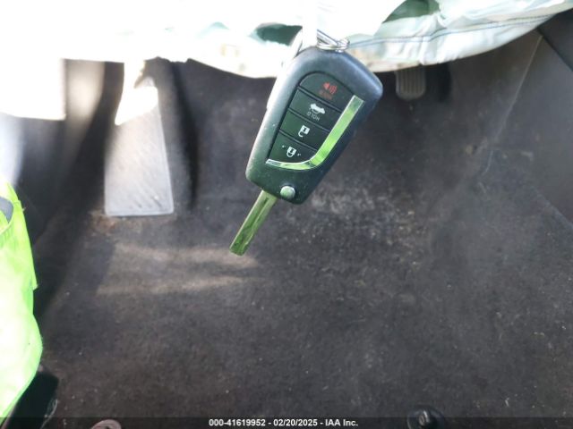 JTDEPRAE9LJ094569 Toyota COROLLA LE