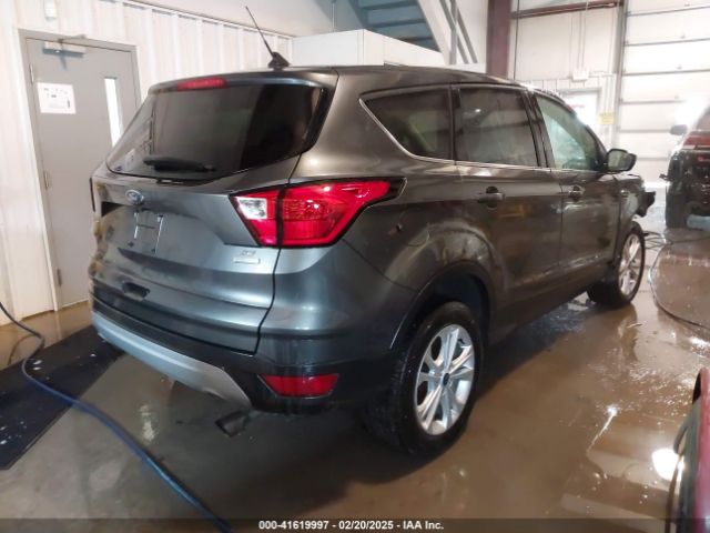 1FMCU0GD8KUA68760 Ford ESCAPE SE