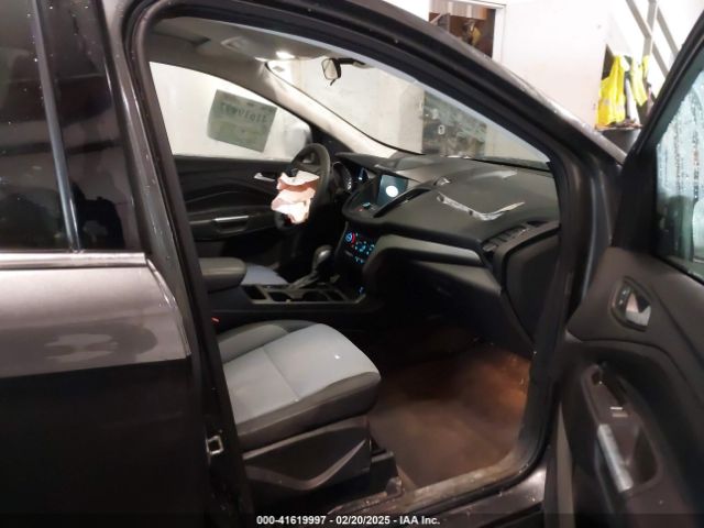 1FMCU0GD8KUA68760 Ford ESCAPE SE