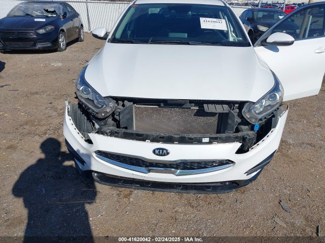 3KPF54ADXME330763 KIA FORTE EX