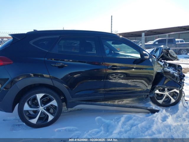 KM8J33A2XJU758415 Hyundai Tucson Value
