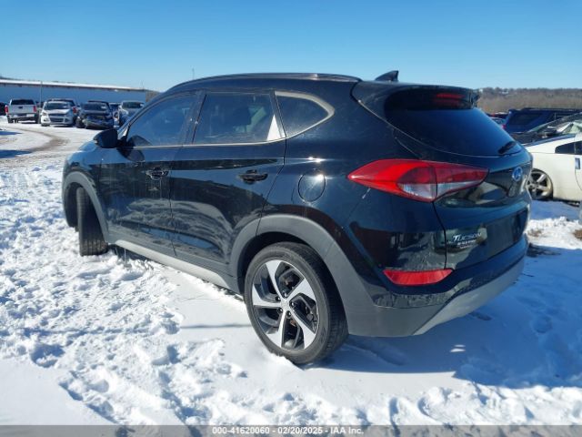 KM8J33A2XJU758415 Hyundai Tucson Value