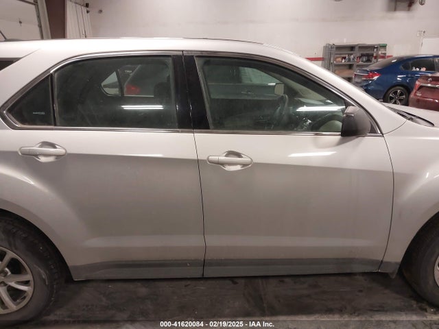 Chevrolet EQUINOX LS 2017 2GNFLEEK9H6301563 Image 13
