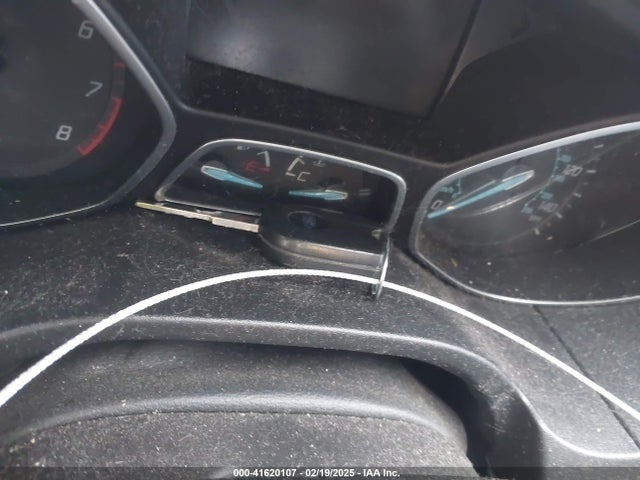 1FADP3K28EL386918 Ford FOCUS SE
