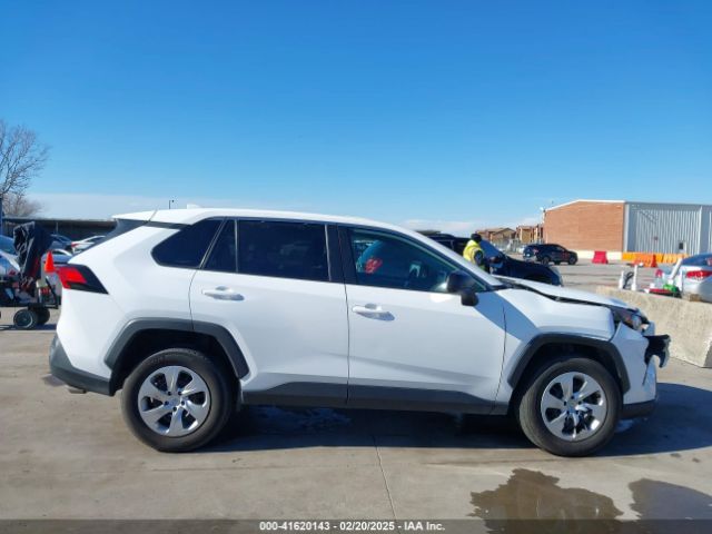 2T3F1RFV5PW359056 Toyota RAV4 LE