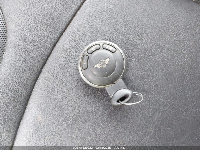 2010 MINI COOPER S WMWMF7C52ATW89293 Photo 10
