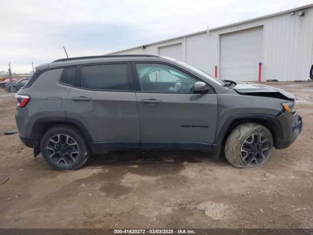 3C4NJDAB3KT723860 Jeep Compass Upland Edition 4x4