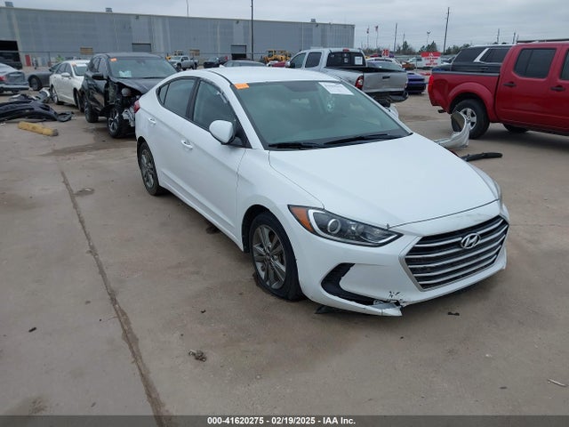 2018 5NPD84LF2JH239233 main image