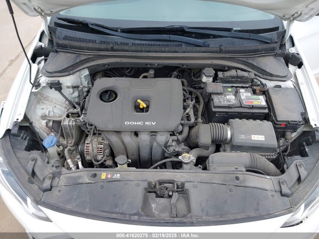 Hyundai ELANTRA SEL 2018 5NPD84LF2JH239233 Image 10