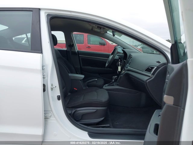 Hyundai ELANTRA SEL 2018 5NPD84LF2JH239233 Image 5