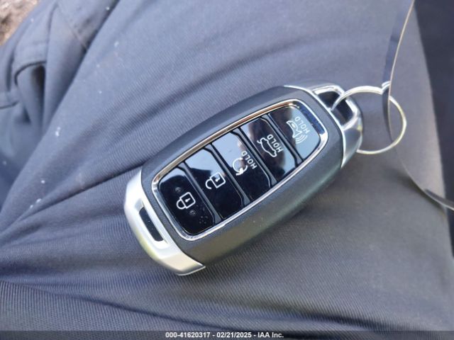 5NPLS4AGXPH118600 Hyundai ELANTRA SEL