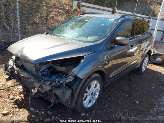 1FMCU9GD1JUB23570 Ford ESCAPE SE